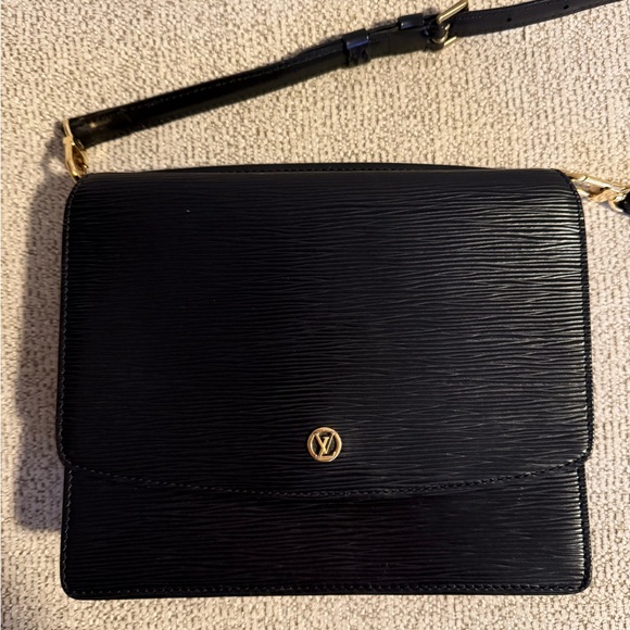 LOUIS VUITTON Epi Grenelle Shoulder Bag Black - Picture 12 of 16